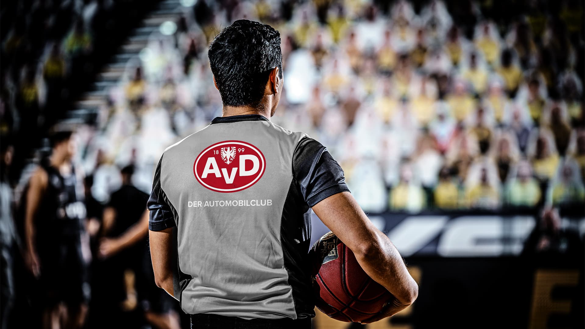 Der Automobilclub von Deutschland (AvD) ist ab sofort „Offizieller Schiedsrichter-Partner der easyCredit Basketball Bundesliga“ (easyCredit BBL). Das in Frankfurt am Main ansässige Unternehmen hat sich für alle Liga- und Pokalspiele die Rechte an den Werbeflächen der Schiedsrichtertrikots gesichert. Das AvD-Logo ziert zukünftig das Schiedsrichtertrikot auf Vorder- und Rückseite und wird auf dem rechten Ärmel abgebildet.