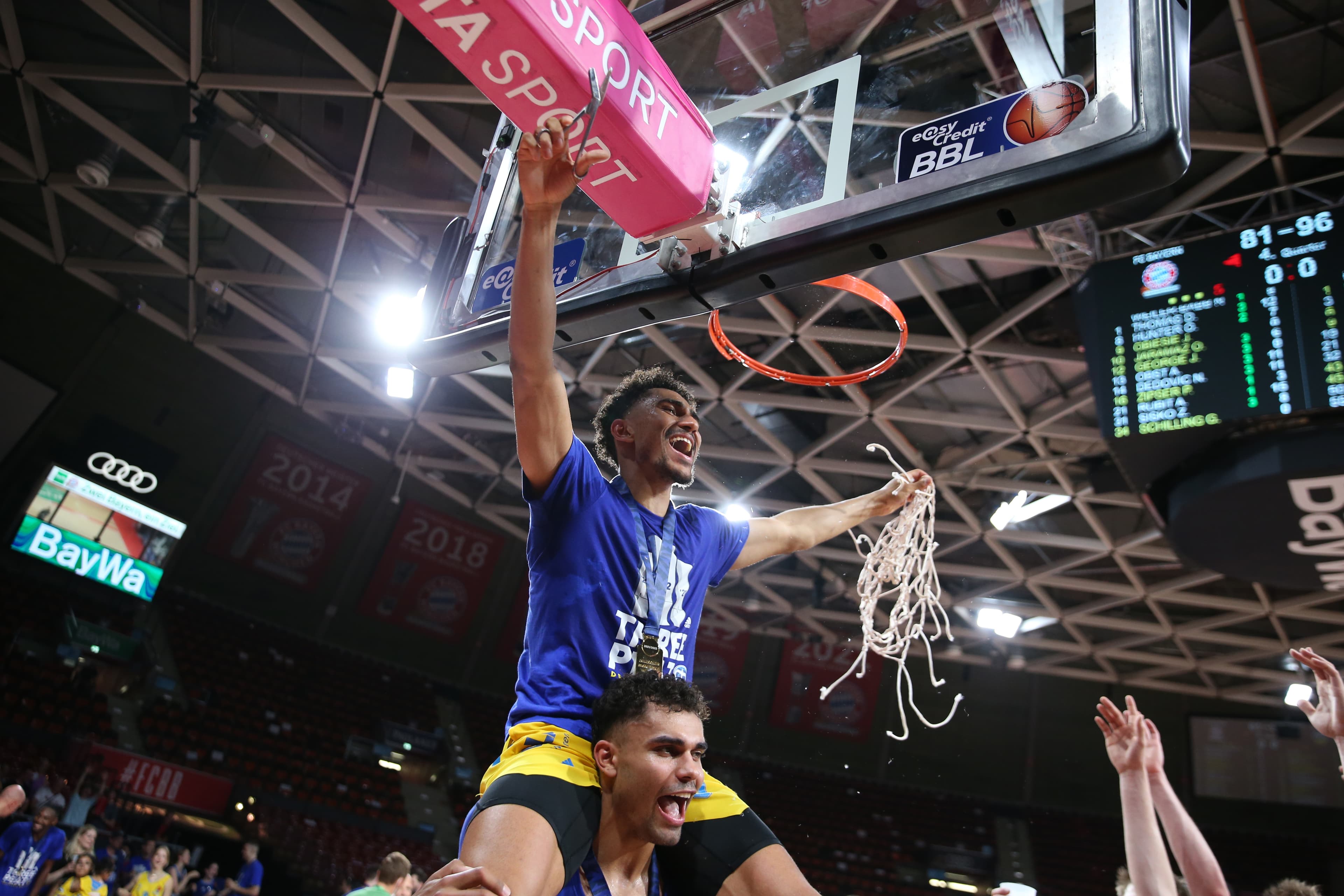 Die neue Europapokalwoche steht im Zeichen den zweiten Doppelspieltags der Turkish Airlines EuroLeague. ALBA BERLIN eröffnet die Woche am Dienstag mit einem Heimspiel gegen Paris mit Maodo Lo und TJ Shorts. Die Bayern spielen am Dienstag auswärts bei Virtus Bologna, während Hamburg im BKT EuroCup gegen Türk Telekom Ankara mit Ismet Akpinar und Mahir Agva spielt.