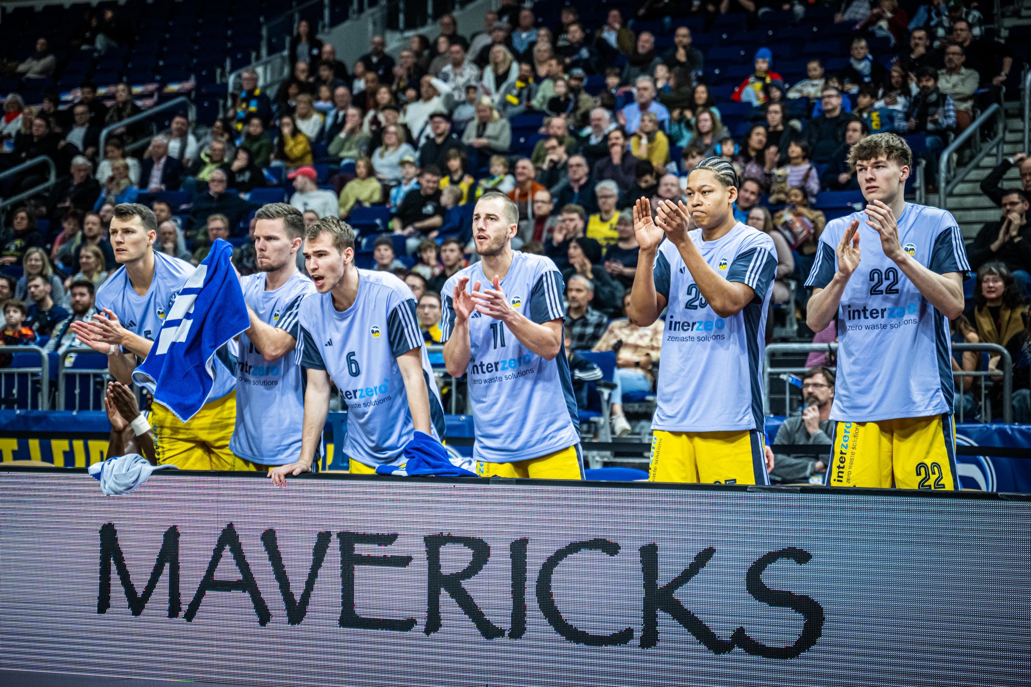 ALBA BERLIN setzt mit seinem Euroleague-Gastspiel in Monaco am Freitag den Schlusspunkt unter die Europapokalwoche. Die Berliner, die am Dienstag in Bologna noch einen Overtime-Krimi absolvierten, müssen anschließend schon am Sonntag beim Pokalspiel in Bamberg Farbe bekennen.