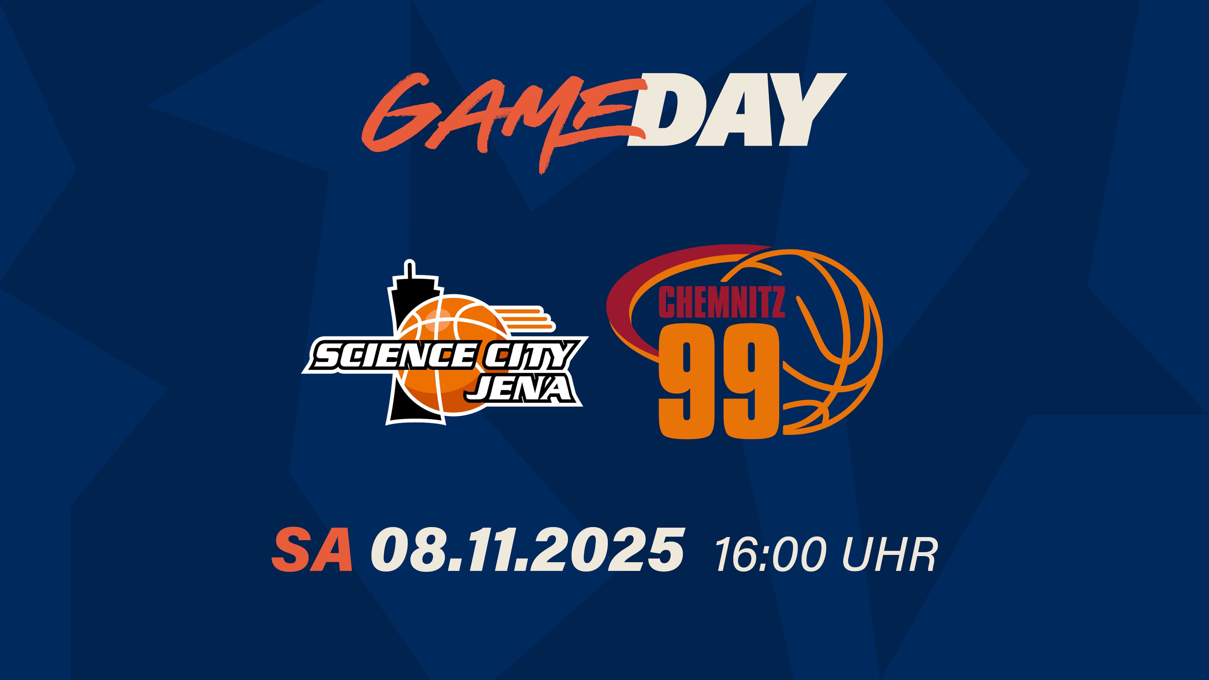 Die NINERS Chemnitz haben sich in den letzten Jahren mit vier Playoff-Teilnahmen in Folge (inklusive Halbfinale 2024) zu einem Spitzenteam gemausert und sind mit ihrer Bilanz von vier Siegen und zwei Niederlagen aus den ersten sechs Spielen als Tabellenvierter auf einem guten Weg, diese stolze Serie fortzuschreiben. Allerdings kassierten die Neunziger unter Woche auf internationalem Parkett gegen Bourg-en-Bresse eine bittere 82:85-Pleite.