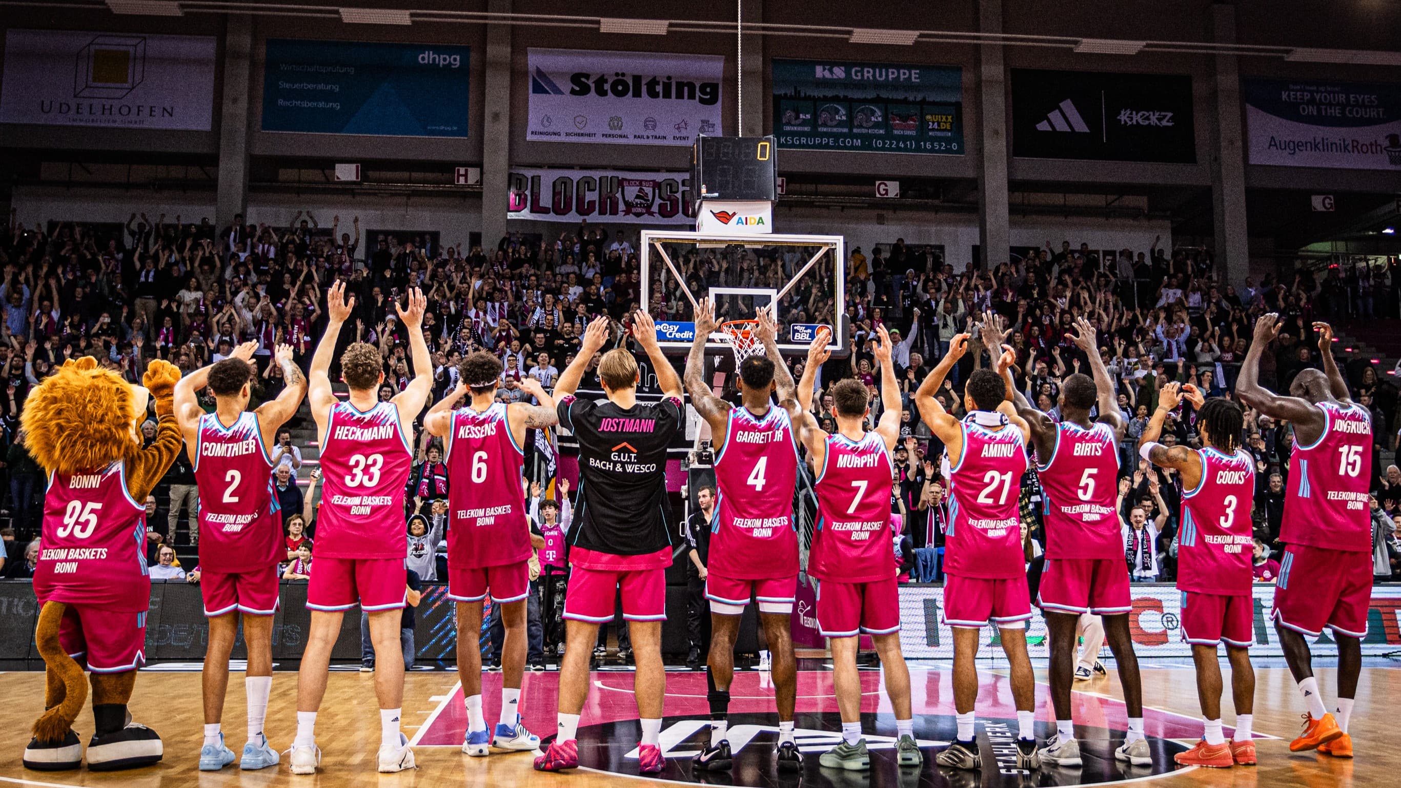 Die Telekom Baskets Bonn sichern sich dank eines starken Endspurts gegen die NINERS Chemnitz eine Verlängerung und setzten sich schließlich vor 5.777 Zuschauern mit 86:82 durch. Überragender Mann des Abends ist Jeff Garrett, der gegen seinen Ex-Club 22 Punkte erzielt.
